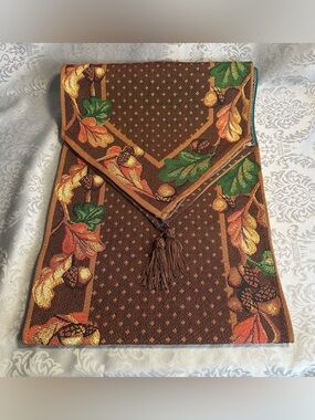 Vtg Fall Autumn Tapestry Table Runner 72x13 Acorns & Leaves Tassels Thanksgiving